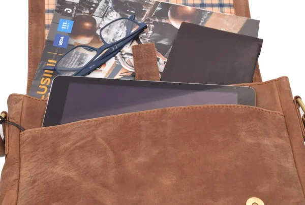 Menzo MB118 Umhängetasche Büffelleder/deltabraun- Umhängetaschen - Shopper | Laptoptaschen